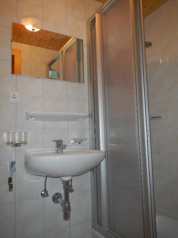 Ferienwohnungen Sutter Au (Vorarlberg) Habitación foto